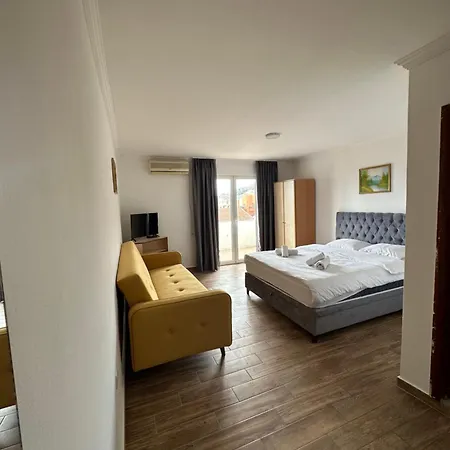 Jovanaa Budva